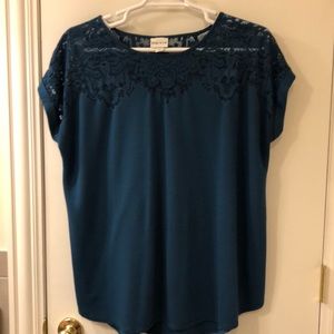 Soft cotton top with cute details